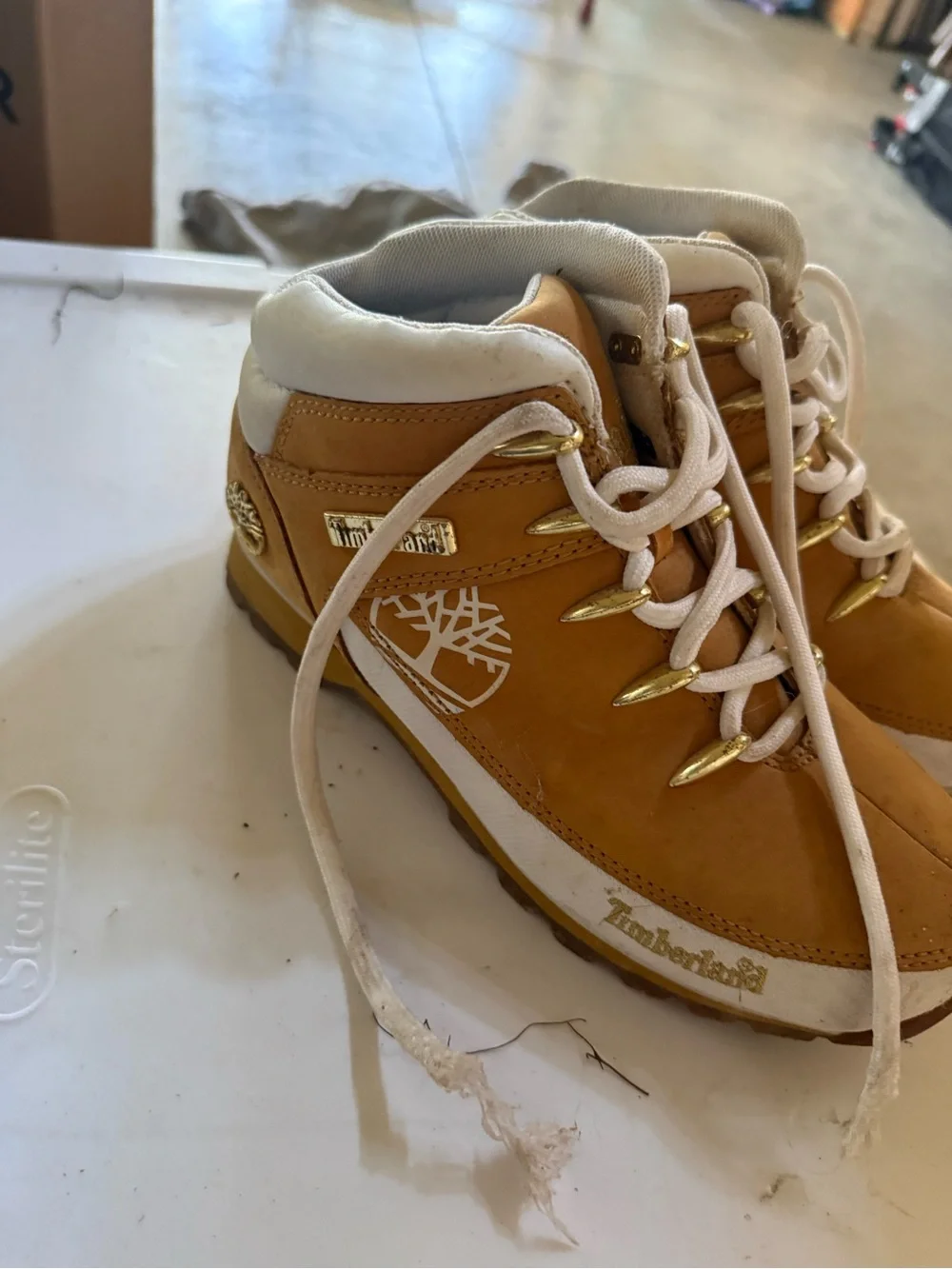 Timberland Women’s Wheat Brown Lace-Up Boots